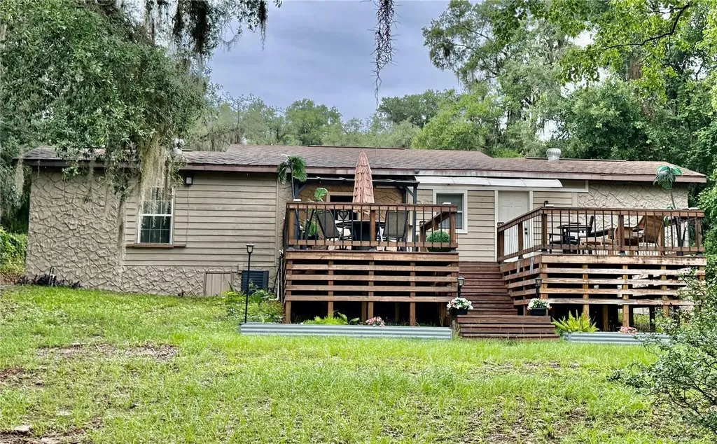 208 Ashley Street Hawthorne FL 32640