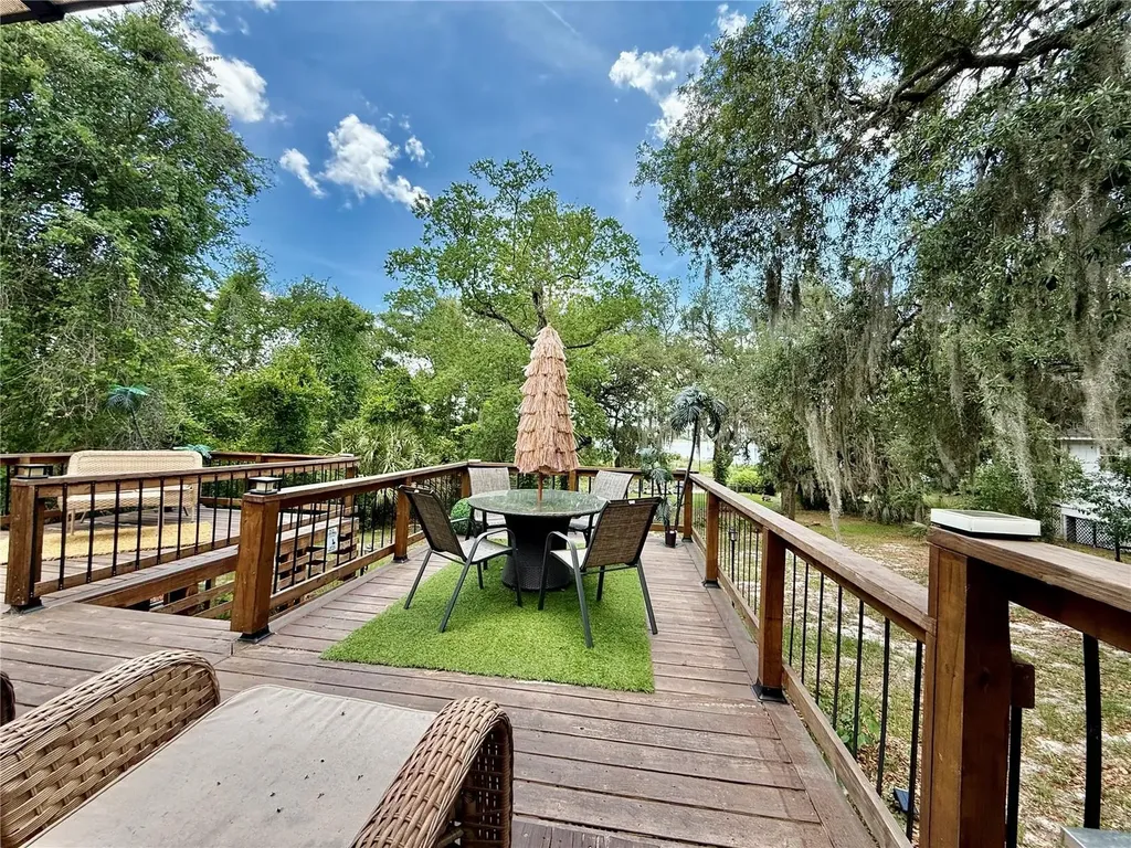 208 Ashley Street Hawthorne FL 32640