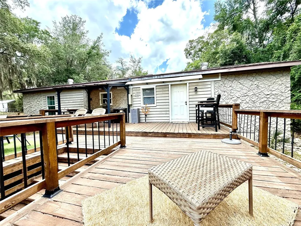 208 Ashley Street Hawthorne FL 32640
