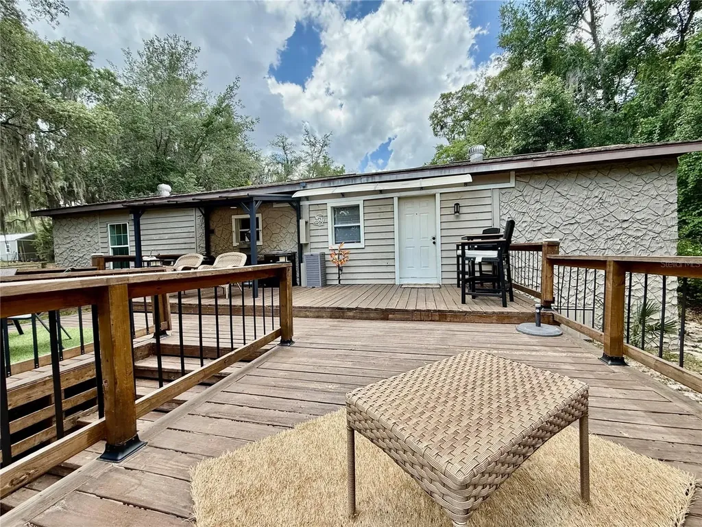 208 Ashley Street Hawthorne FL 32640