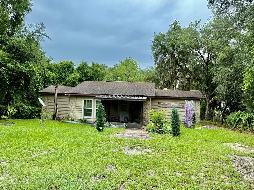 208 Ashley Street Hawthorne FL 32640