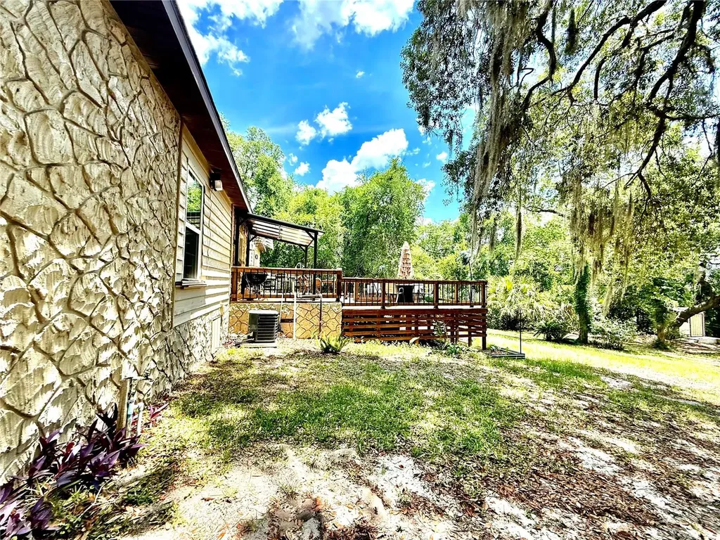 208 Ashley Street Hawthorne FL 32640