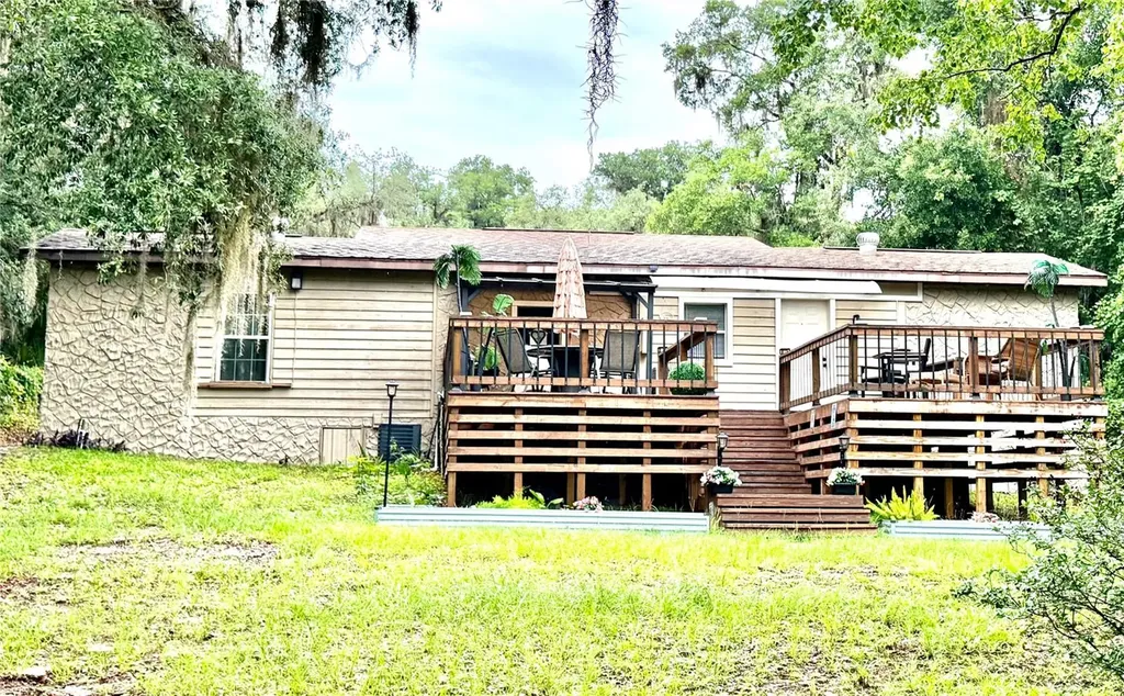 208 Ashley Street Hawthorne FL 32640