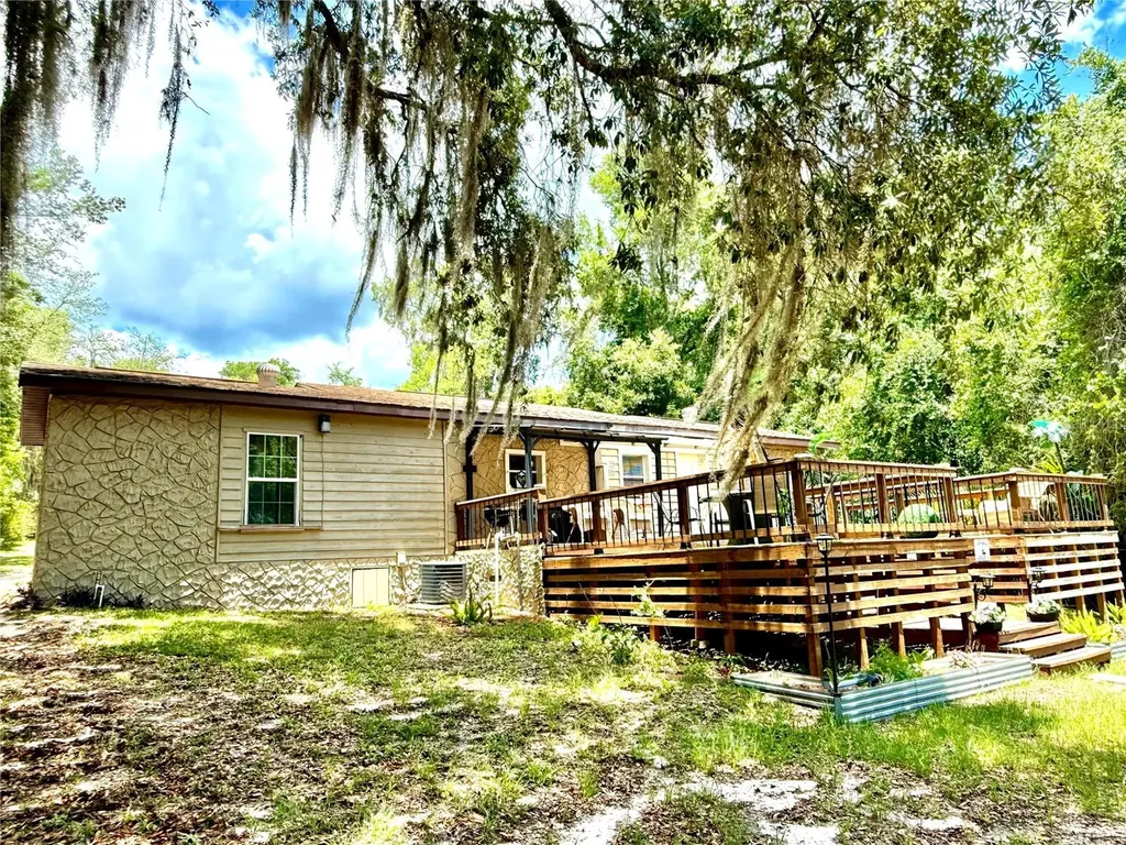 208 Ashley Street Hawthorne FL 32640
