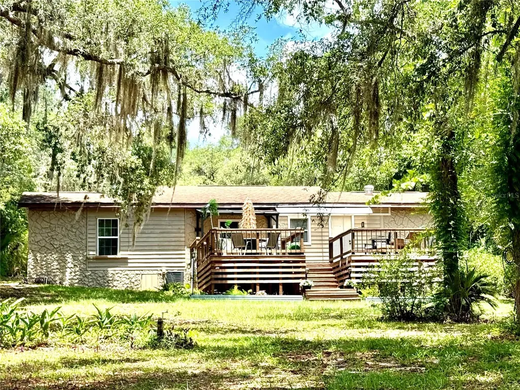 208 Ashley Street Hawthorne FL 32640