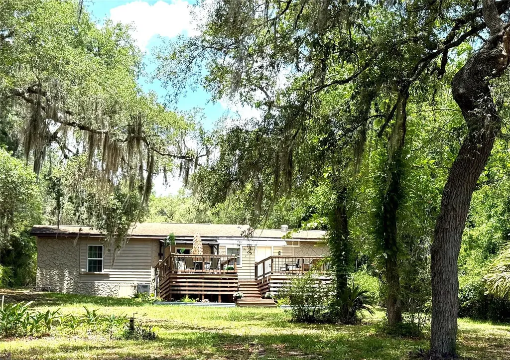 208 Ashley Street Hawthorne FL 32640