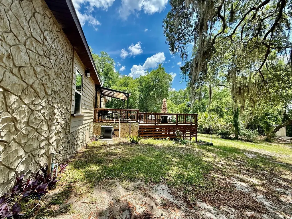 208 Ashley Street Hawthorne FL 32640