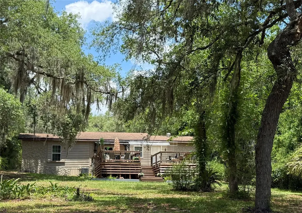 208 Ashley Street Hawthorne FL 32640