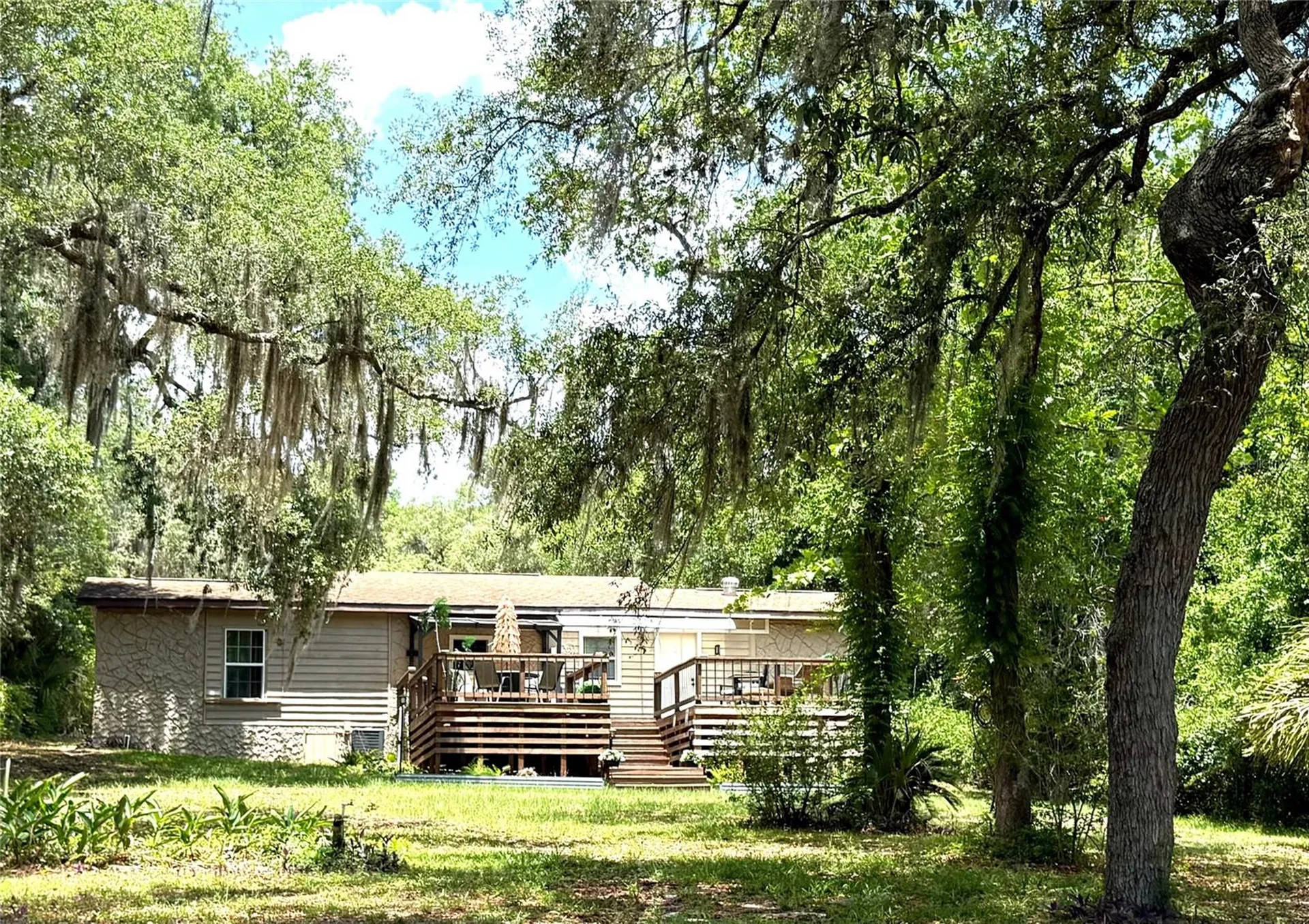 208 Ashley Street Hawthorne FL 32640