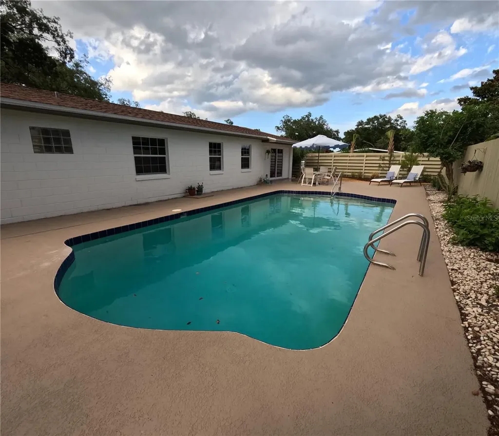 802 Underoak Drive Altamonte Springs FL 32701