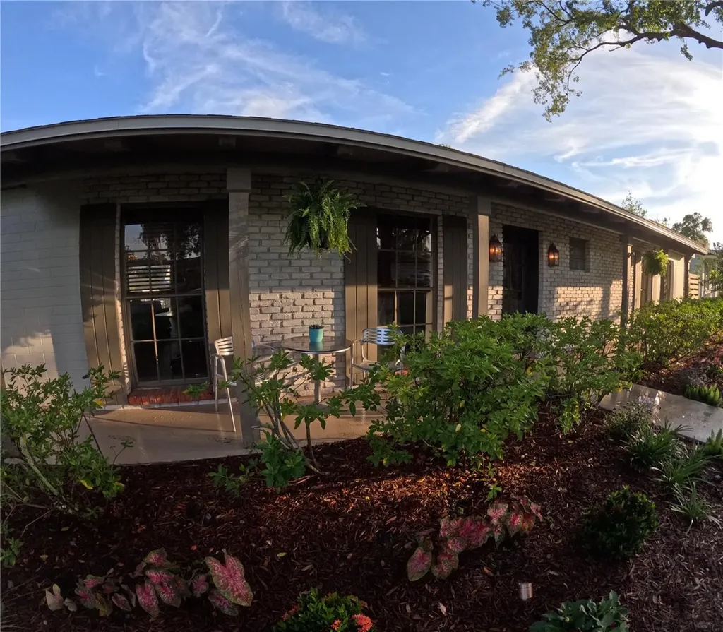 802 Underoak Drive Altamonte Springs FL 32701
