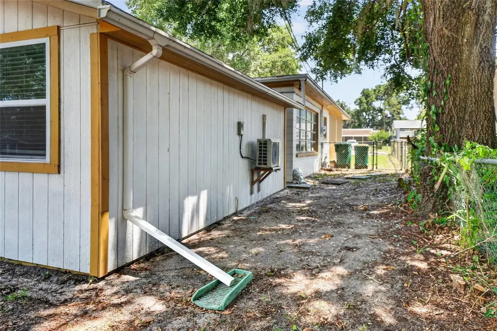529 E Gottsche Avenue Eustis FL 32726
