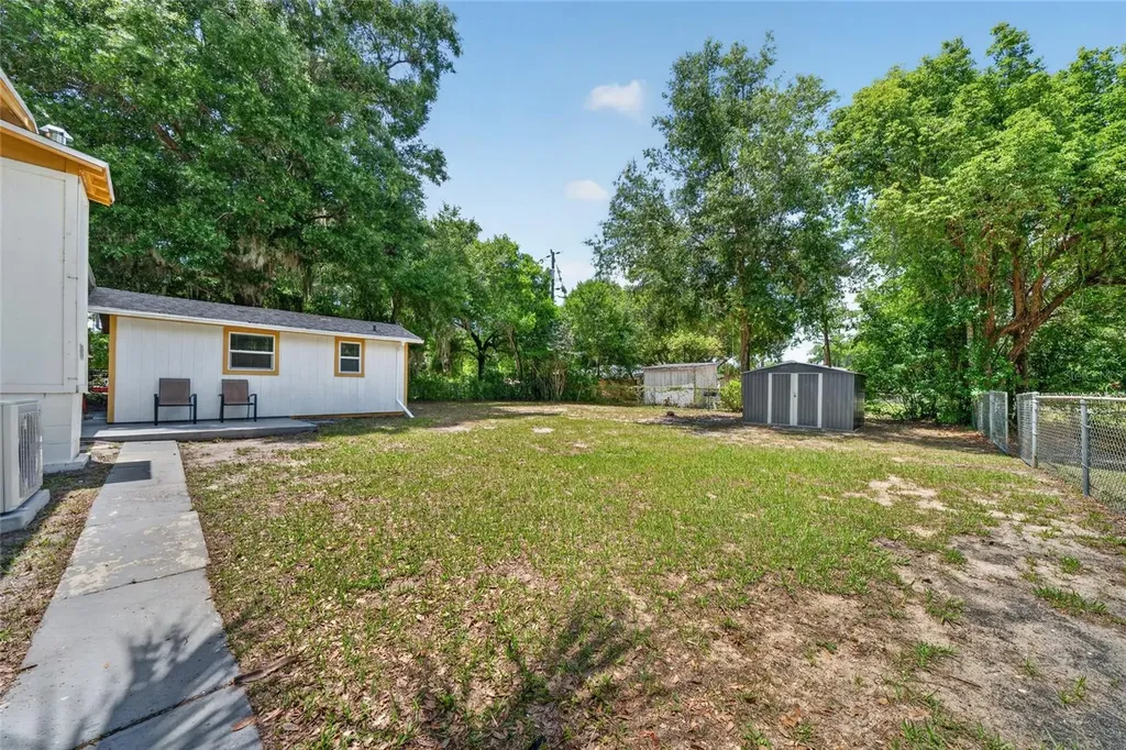 529 E Gottsche Avenue Eustis FL 32726