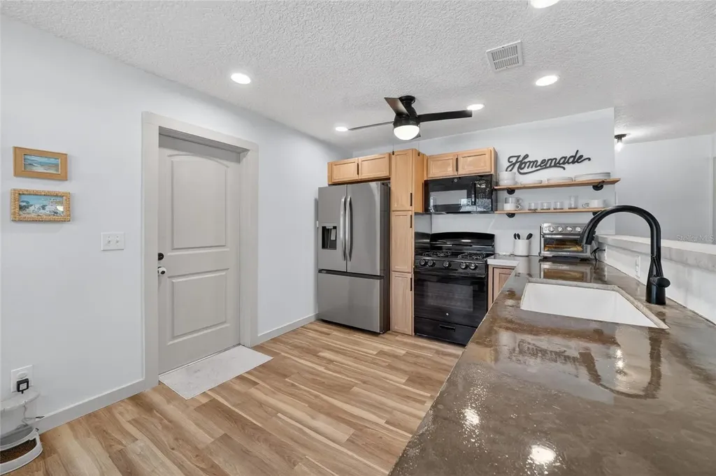 529 E Gottsche Avenue Eustis FL 32726