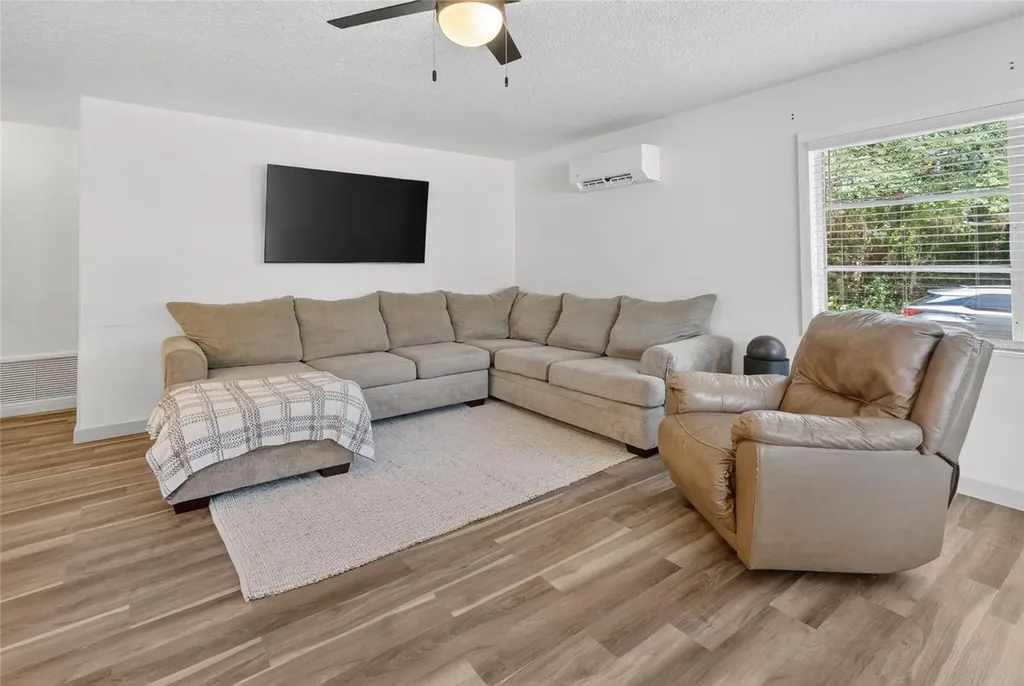 529 E Gottsche Avenue Eustis FL 32726