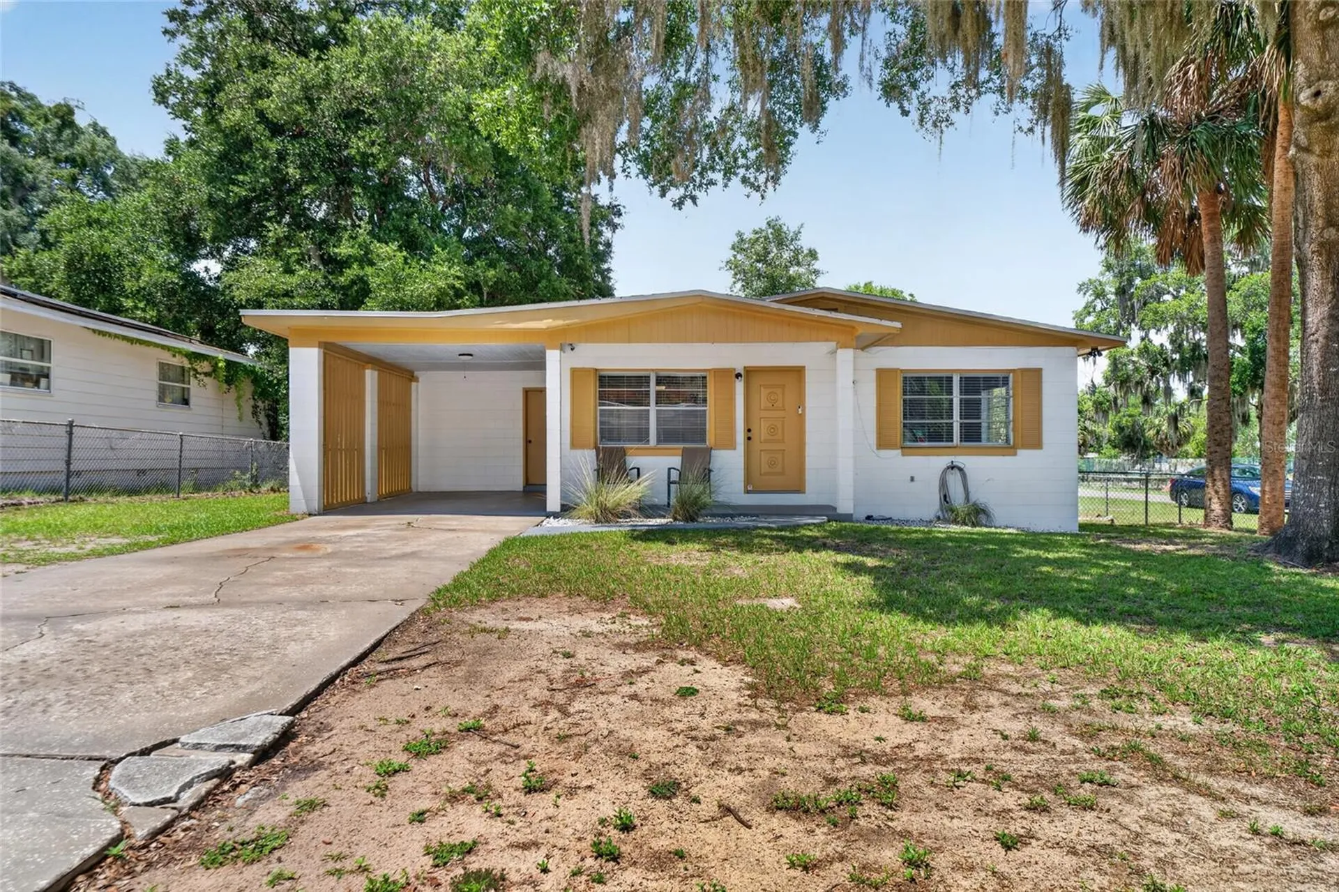 529 E Gottsche Avenue Eustis FL 32726