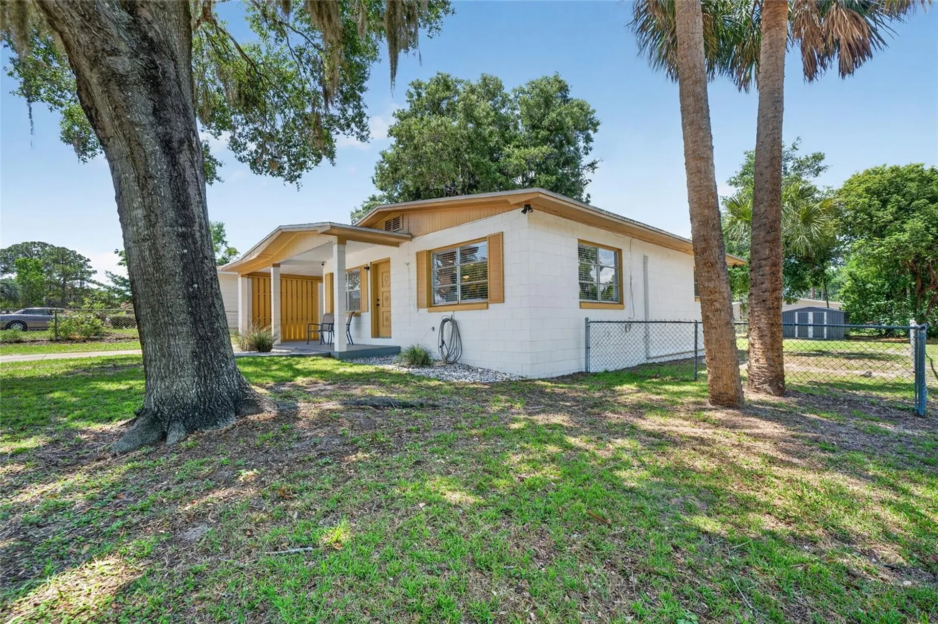 529 E Gottsche Avenue Eustis FL 32726