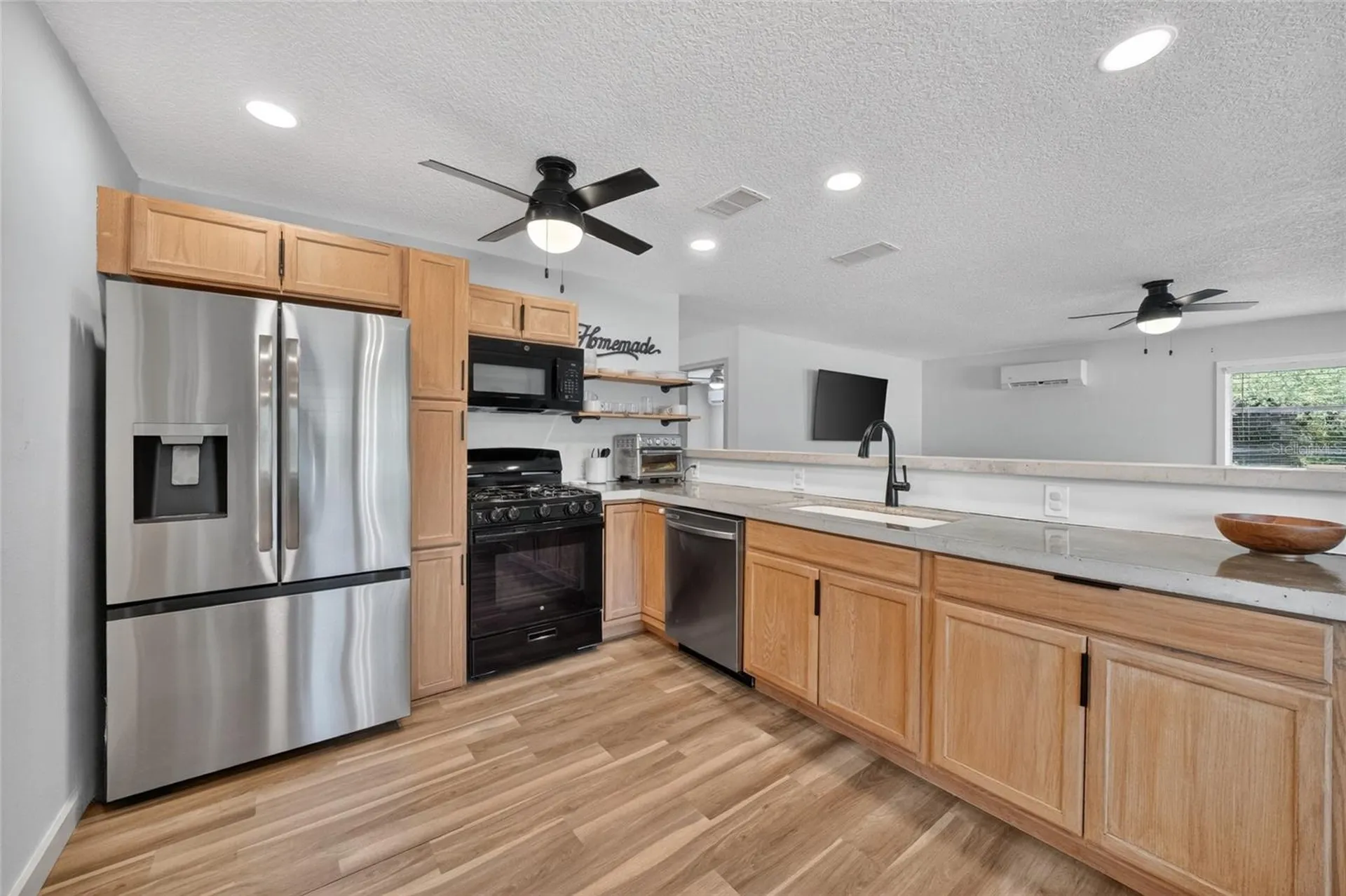 529 E Gottsche Avenue Eustis FL 32726
