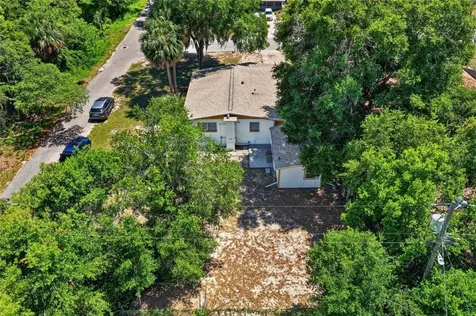 529 E Gottsche Avenue Eustis FL 32726