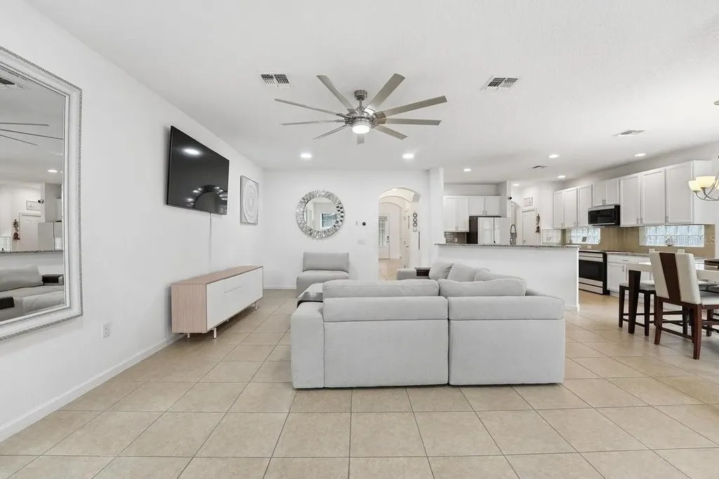 3216 Bayflower Avenue Harmony FL 34773