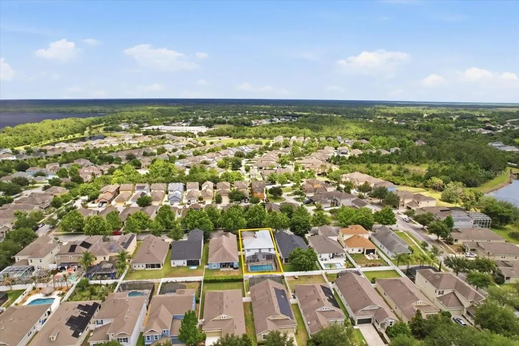 3216 Bayflower Avenue Harmony FL 34773