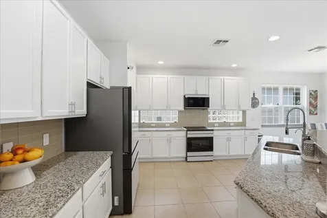 3216 Bayflower Avenue Harmony FL 34773