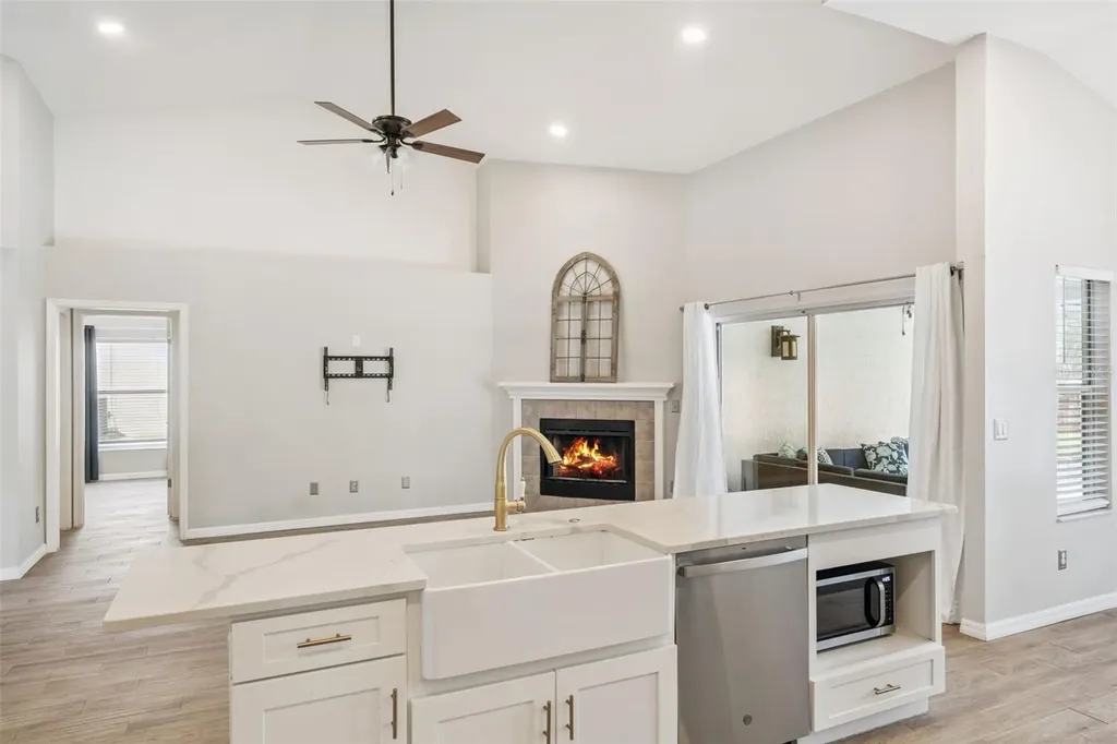 908 Sloewood Court Lake Mary FL 32746