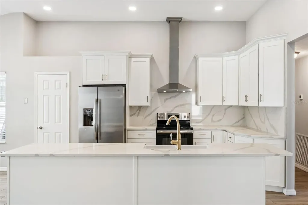 908 Sloewood Court Lake Mary FL 32746