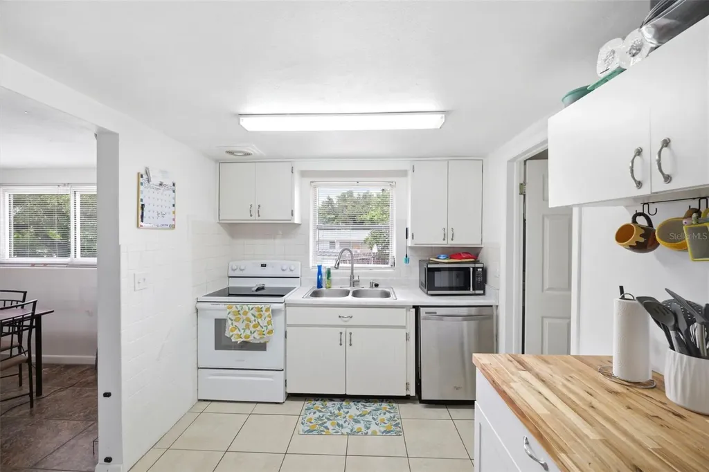 13 E Lemon Street Beverly Hills FL 34465