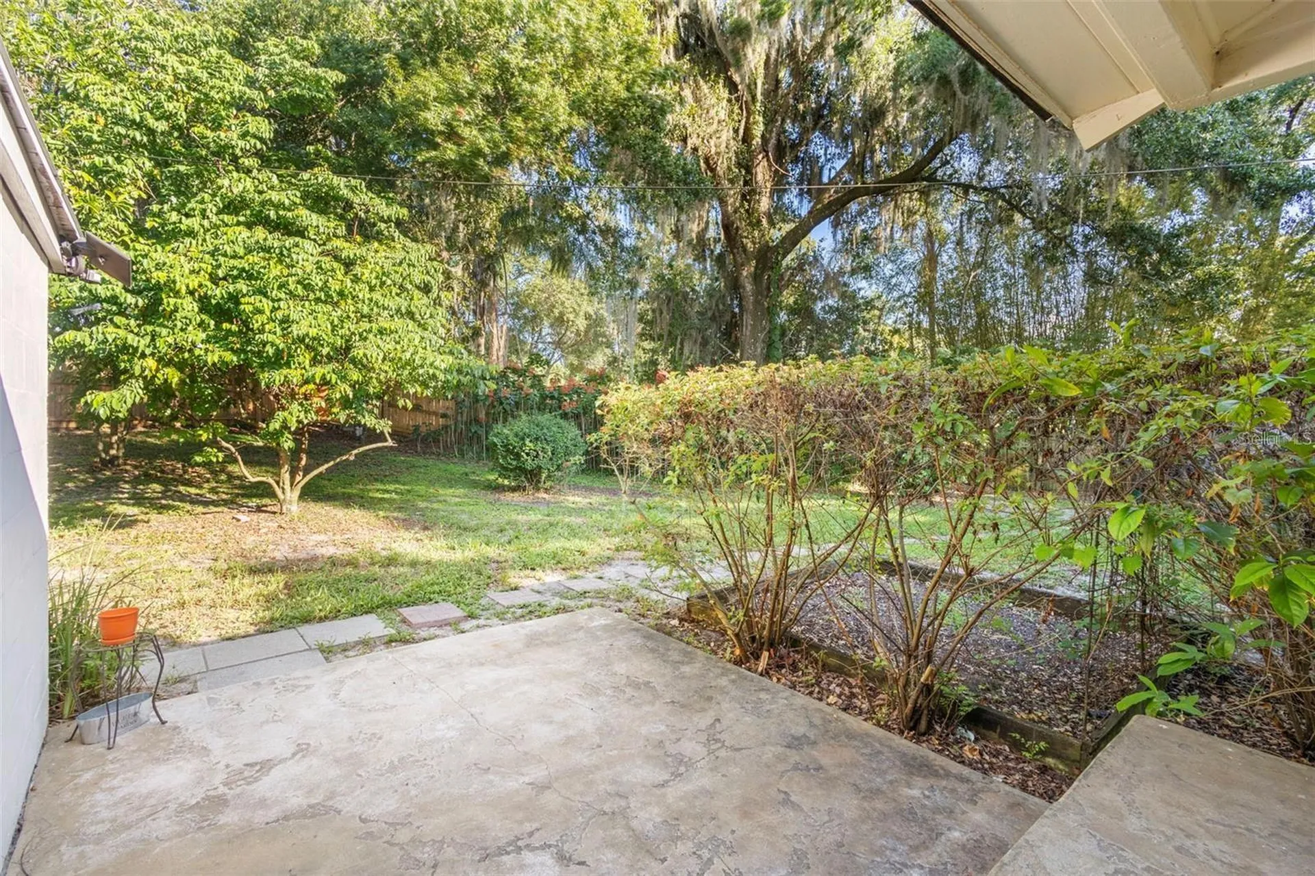 611 N Garfield Avenue Deland FL 32724
