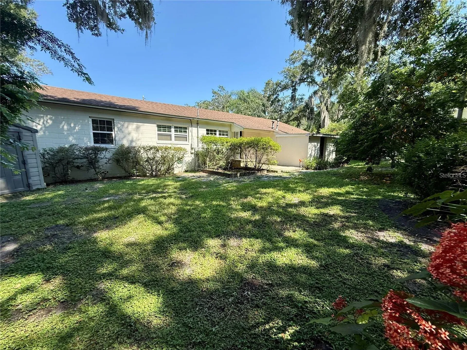 611 N Garfield Avenue Deland FL 32724