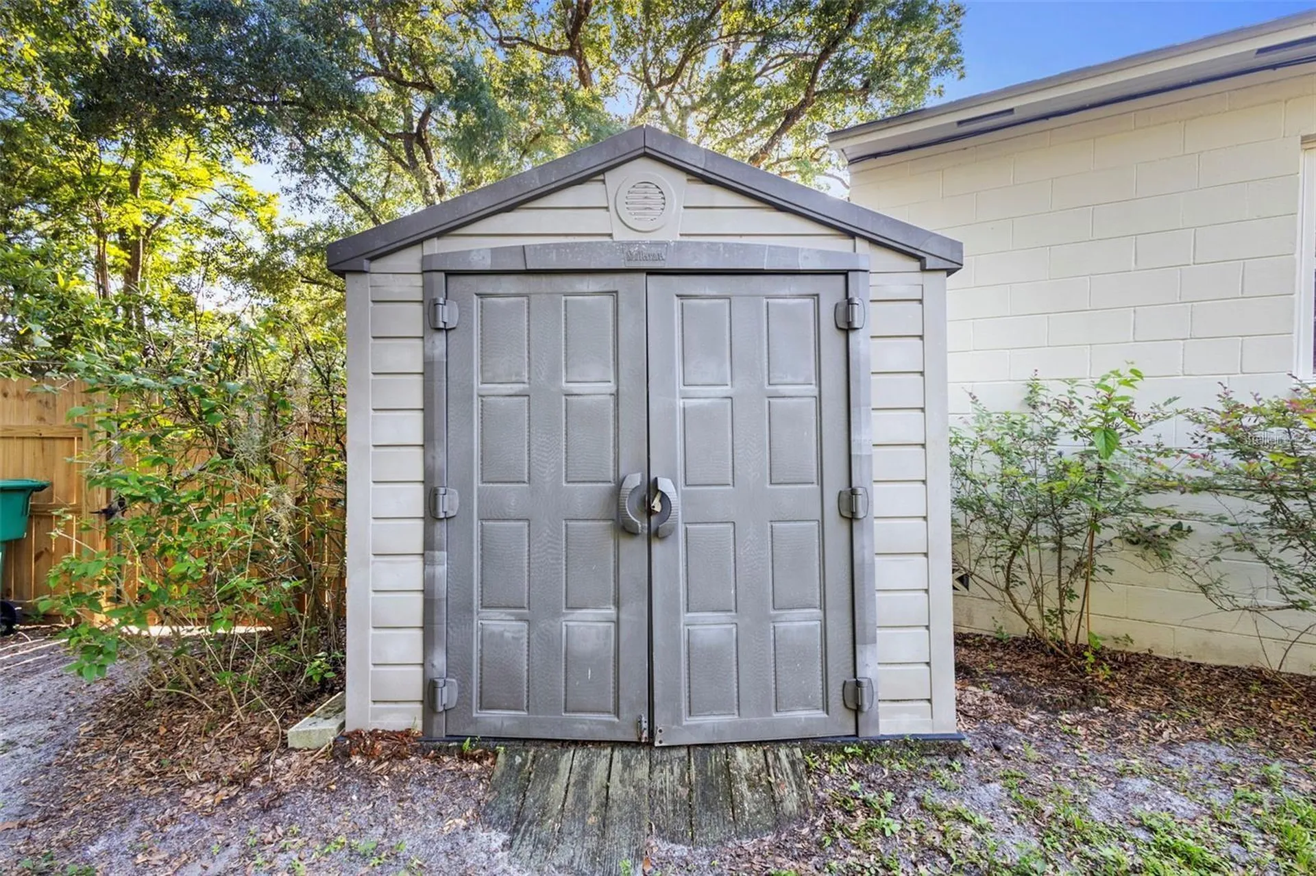 611 N Garfield Avenue Deland FL 32724