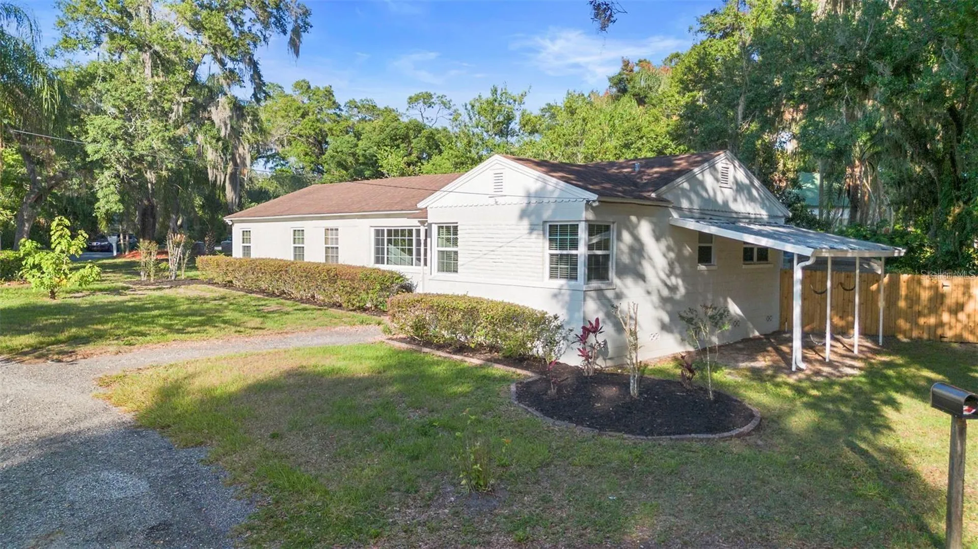 611 N Garfield Avenue Deland FL 32724