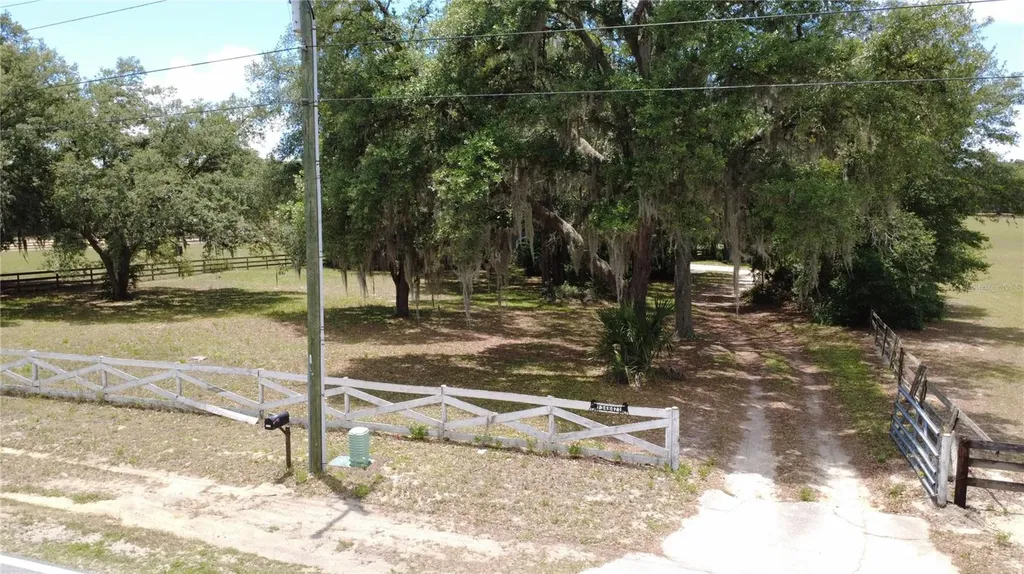 34847 County Road 439 Eustis FL 32736