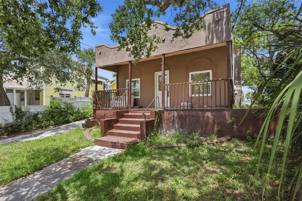 215 S Oleander Avenue Daytona Beach FL 32118