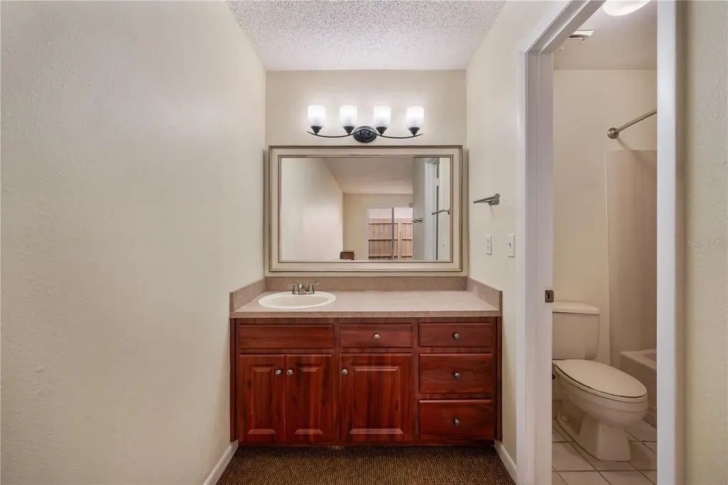4231 Oak Loop Mulberry FL 33860