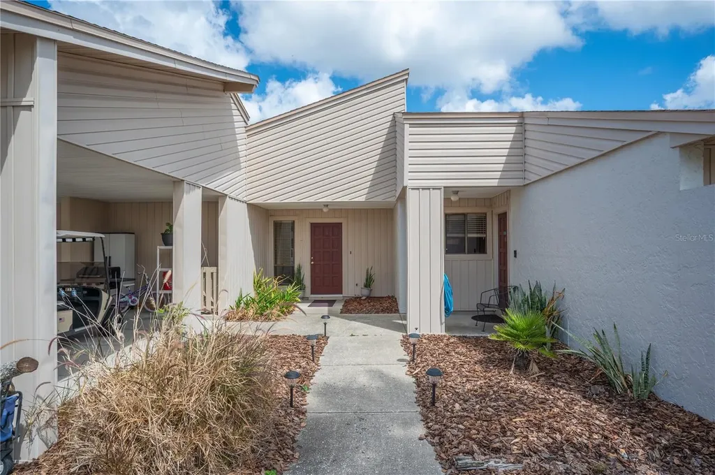 4231 Oak Loop Mulberry FL 33860