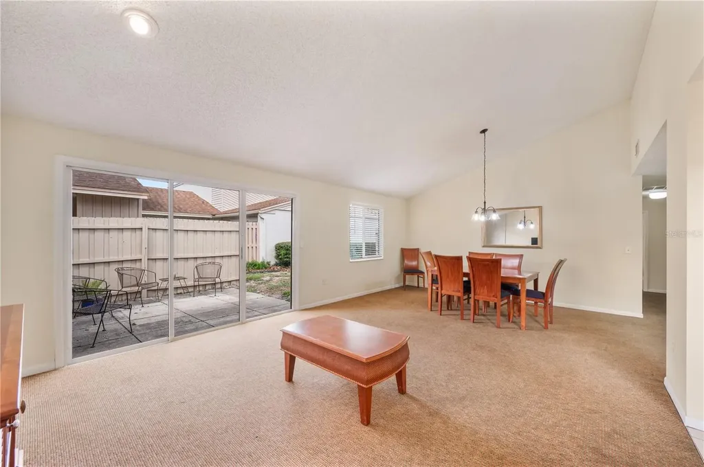 4231 Oak Loop Mulberry FL 33860