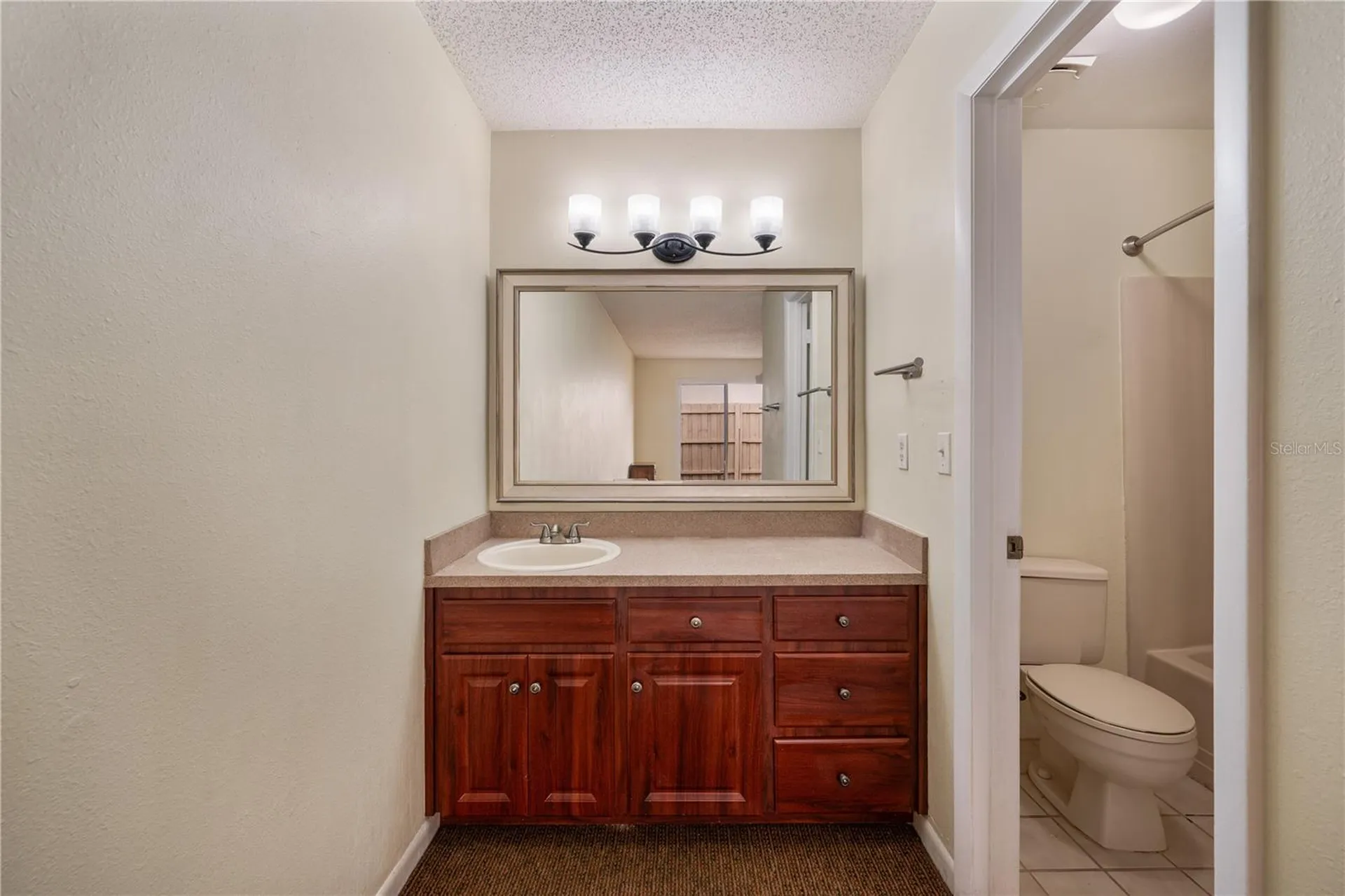 4231 Oak Loop Mulberry FL 33860