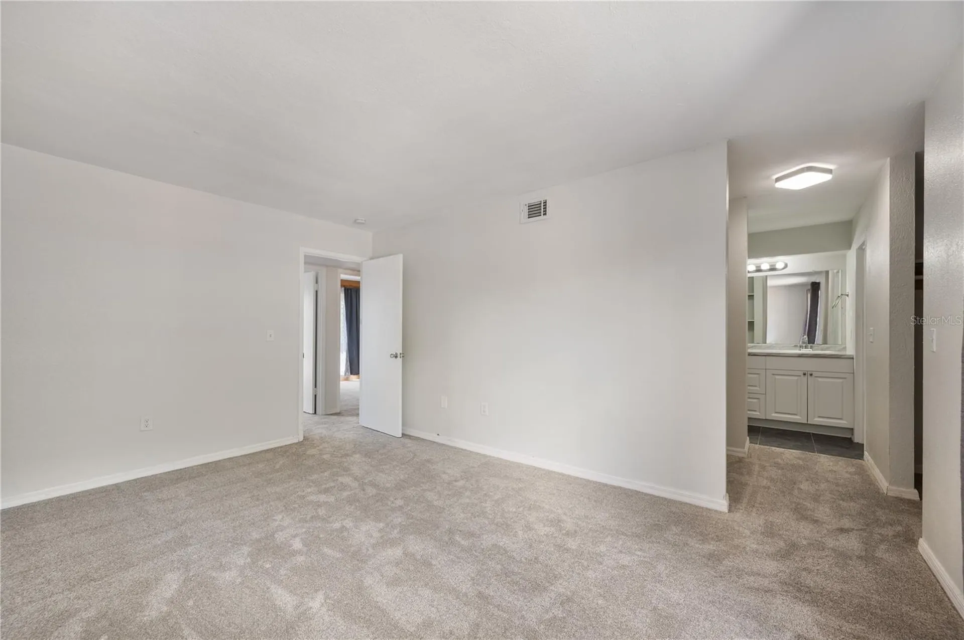 1836 N Crystal Lake Drive Lakeland FL 33801