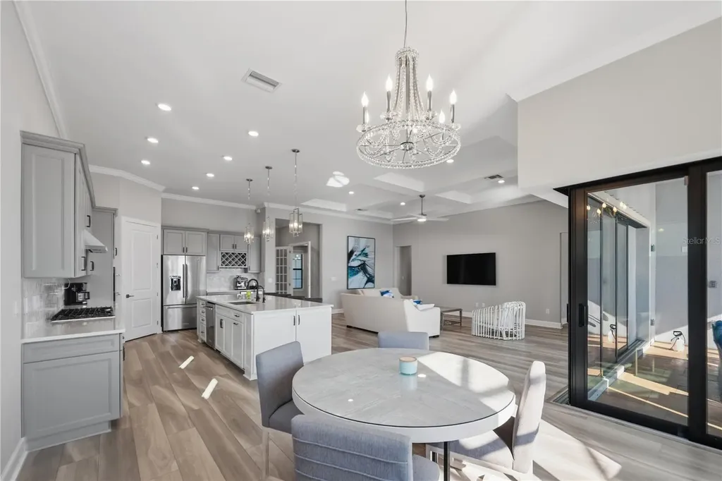 7849 Mainsail Lane Sarasota FL 34240