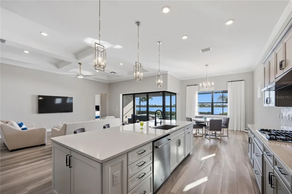 7849 Mainsail Lane Sarasota FL 34240
