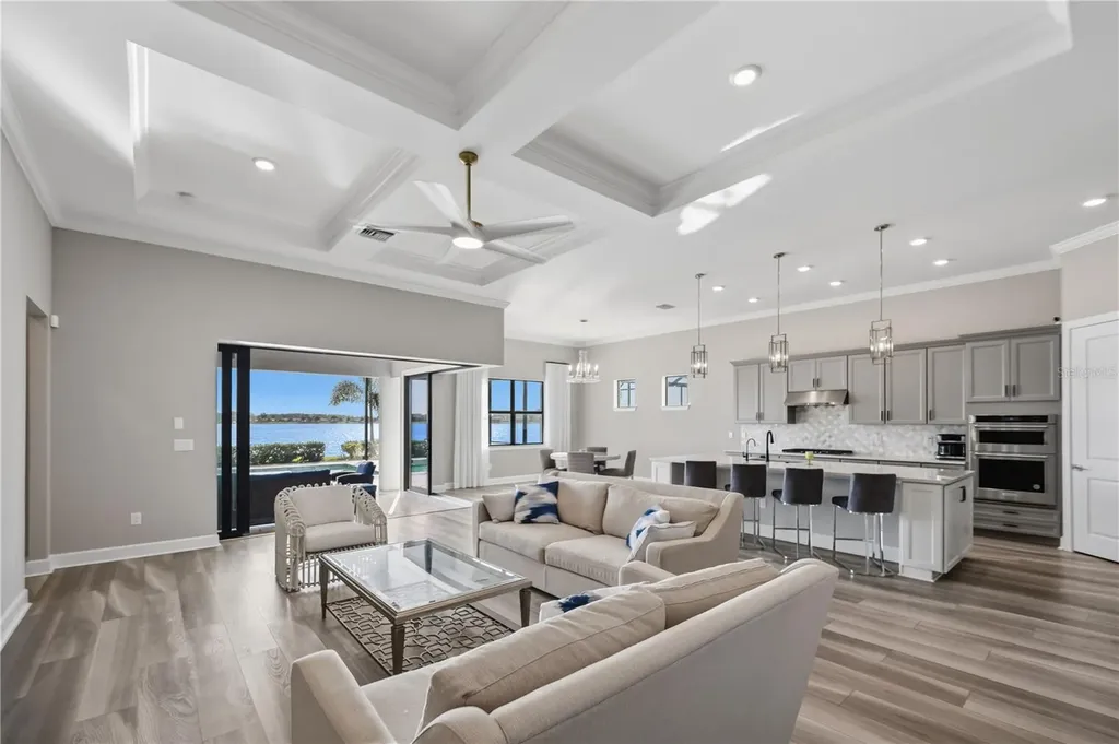 7849 Mainsail Lane Sarasota FL 34240