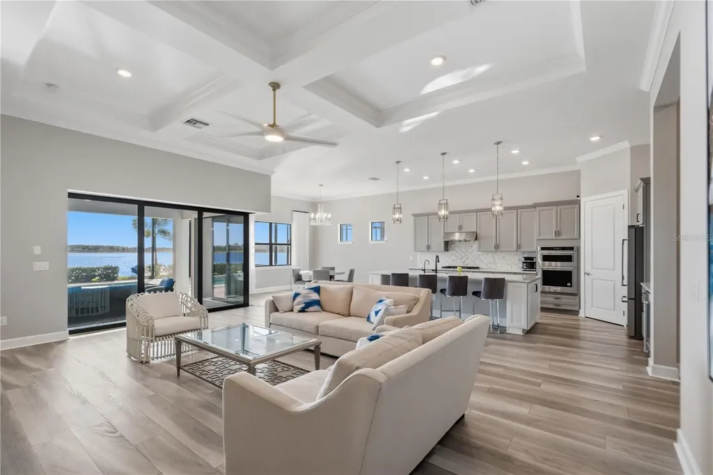 7849 Mainsail Lane Sarasota FL 34240