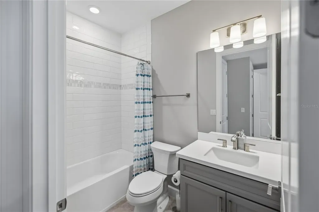 7849 Mainsail Lane Sarasota FL 34240