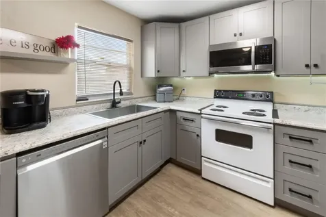 206 Dillon Street Winter Haven FL 33880