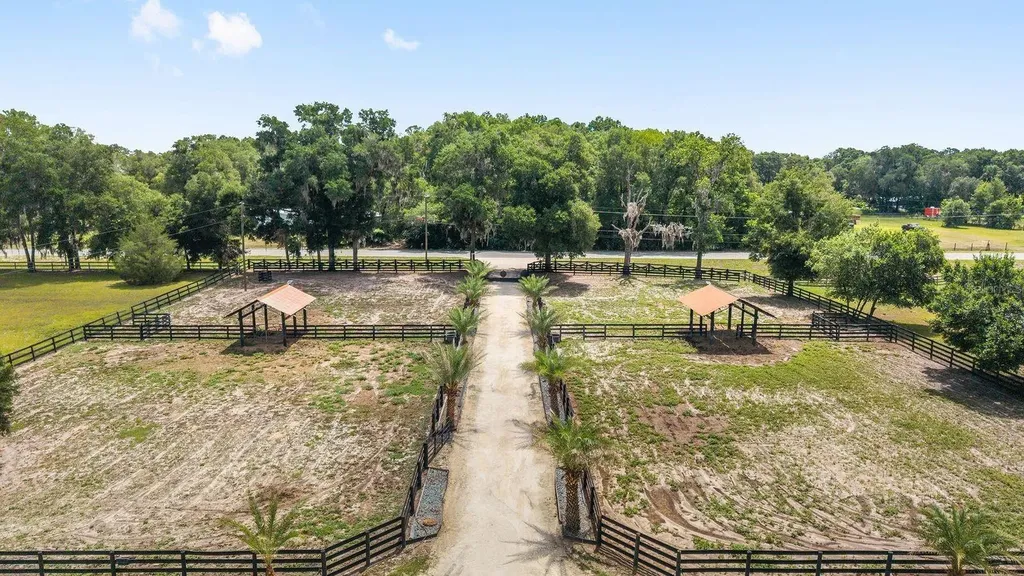 16392 NE Jacksonville Road Citra FL 32113