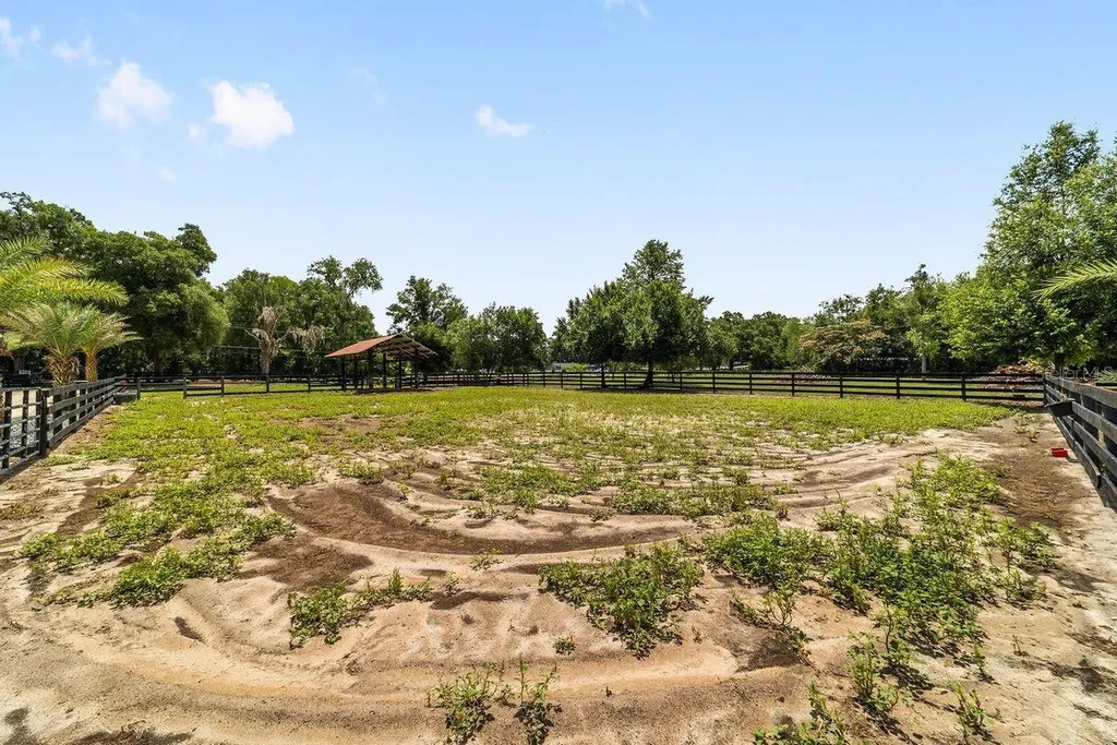 16392 NE Jacksonville Road Citra FL 32113