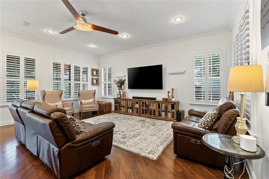 906 Sherbourne Circle Lake Mary FL 32746