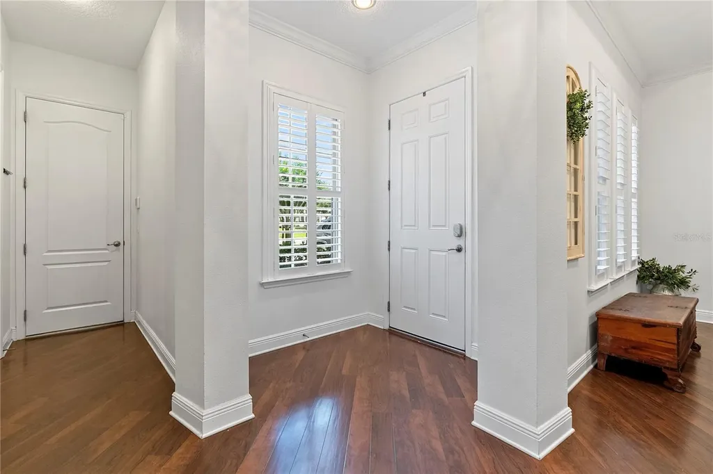 906 Sherbourne Circle Lake Mary FL 32746